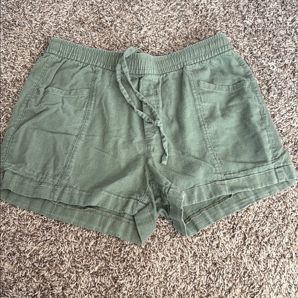 Old Navy Green Cargo Shorts Relaxed Fit Elastic Waistband